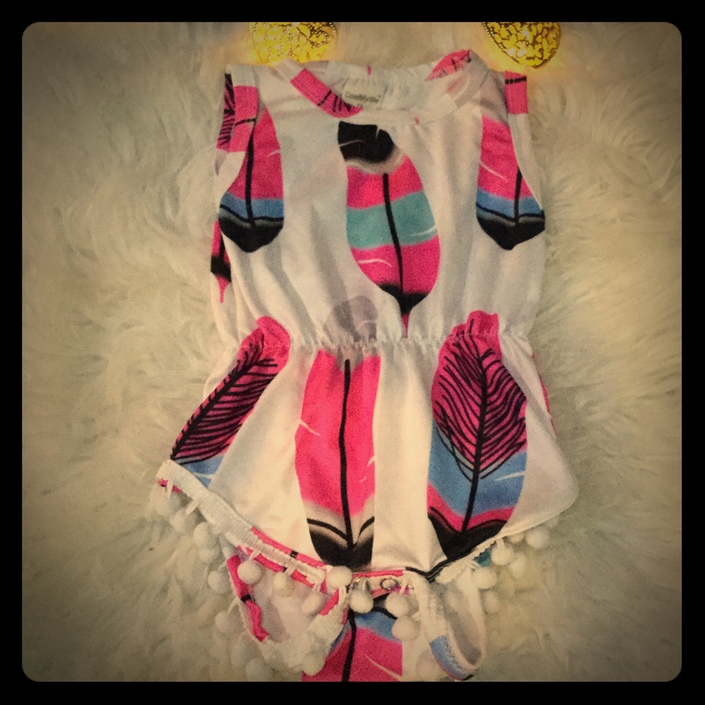 PomPom Romper EUC